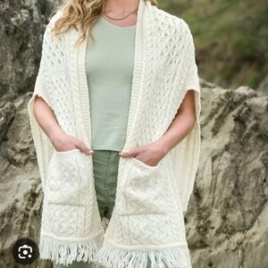 NWOT Inis Crafts Ireland 100% Merino Wool Cable Knit Shawl One Size Cream